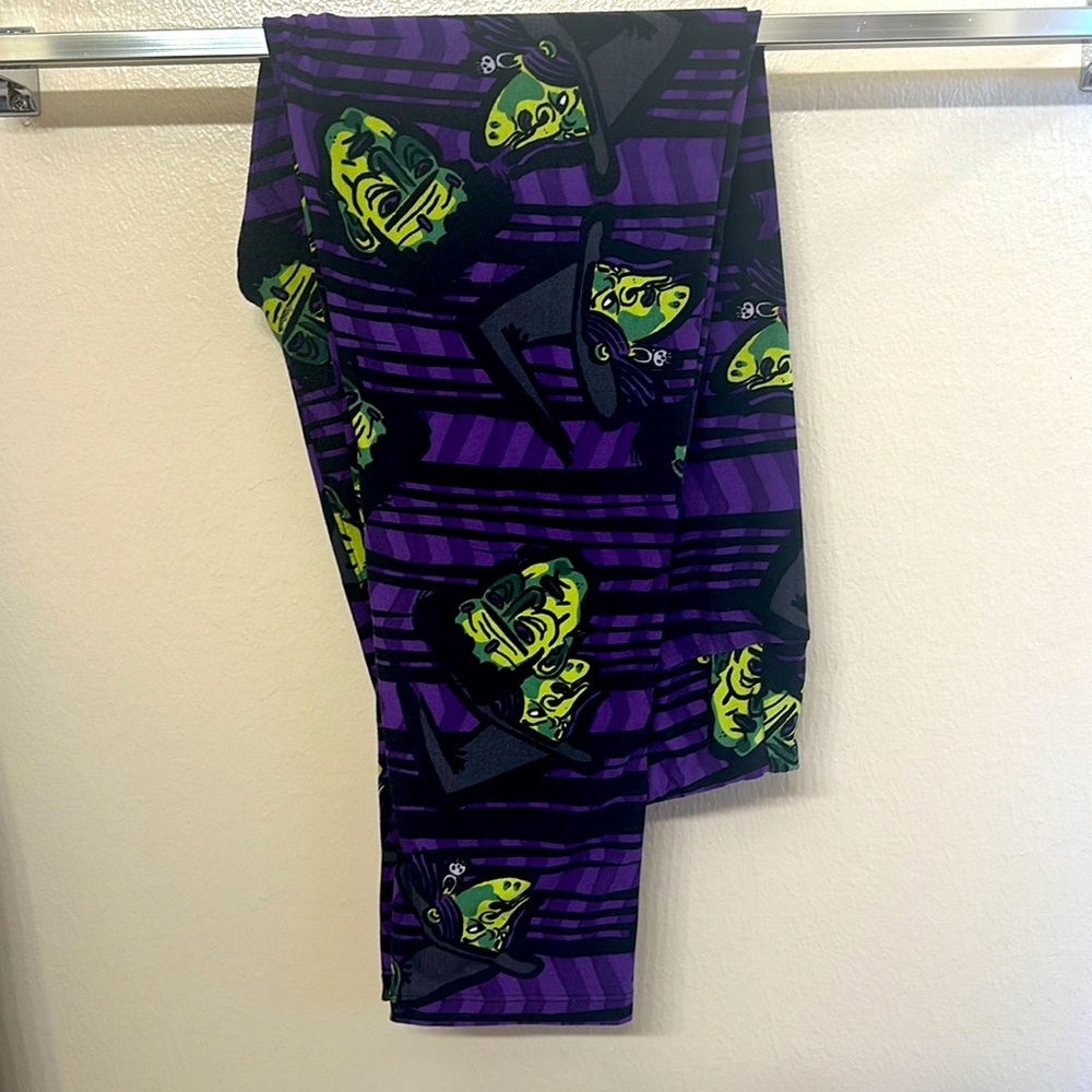 Practically new LuLaRoe  Halloween TC2 leggings